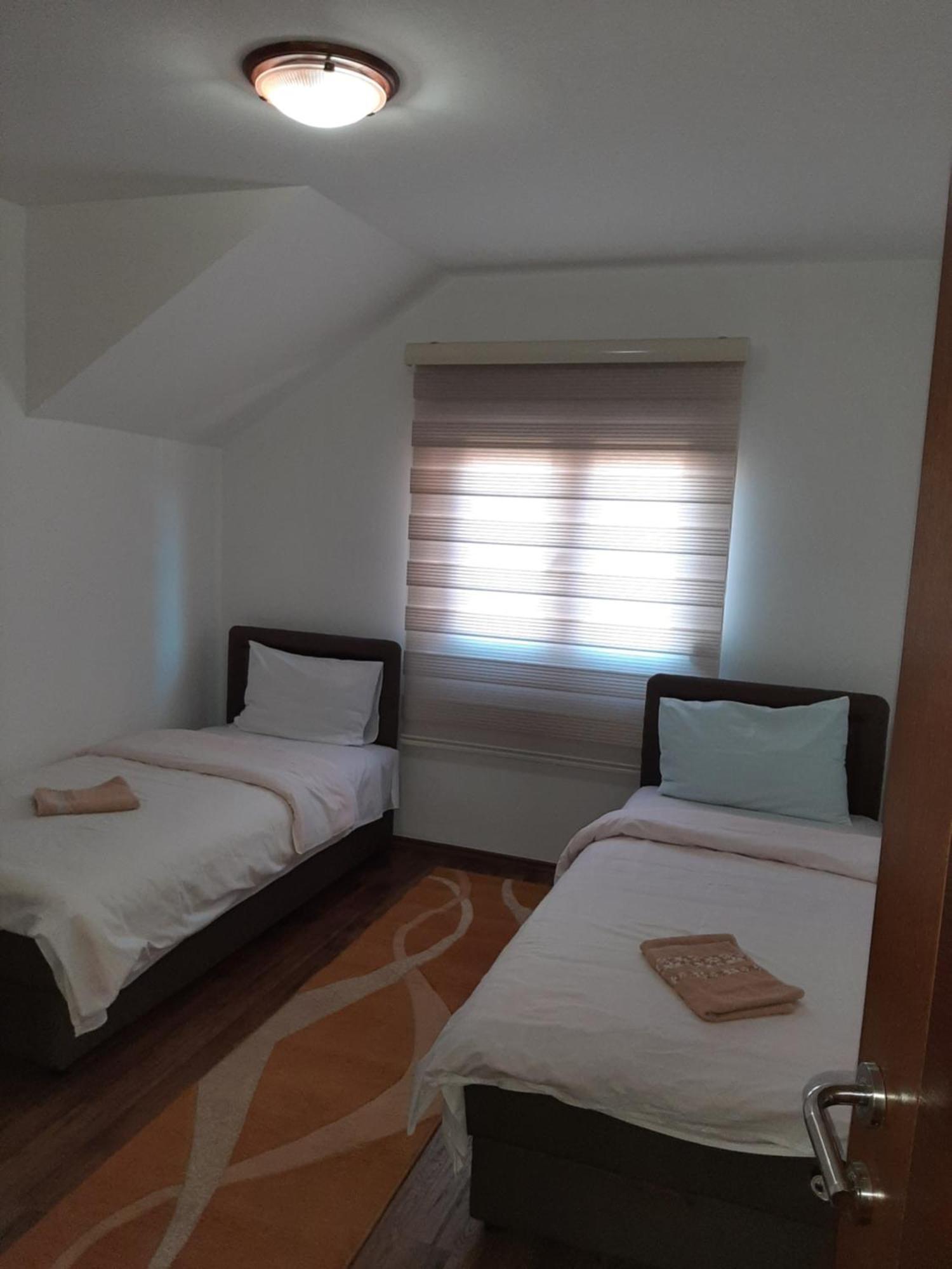 Apartmani Mia Vuksanovic Cetinje Zimmer foto