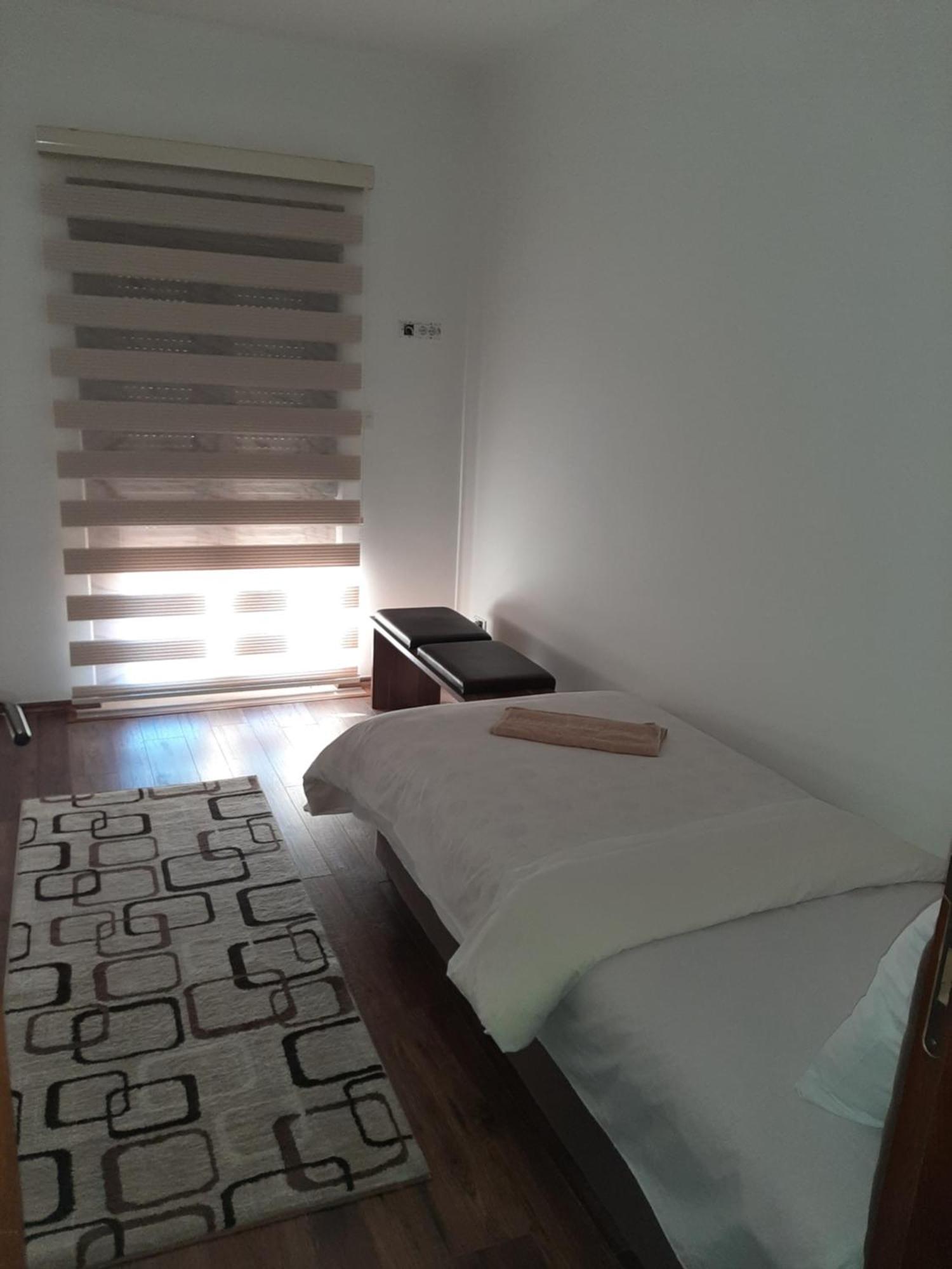 Apartmani Mia Vuksanovic Cetinje Zimmer foto