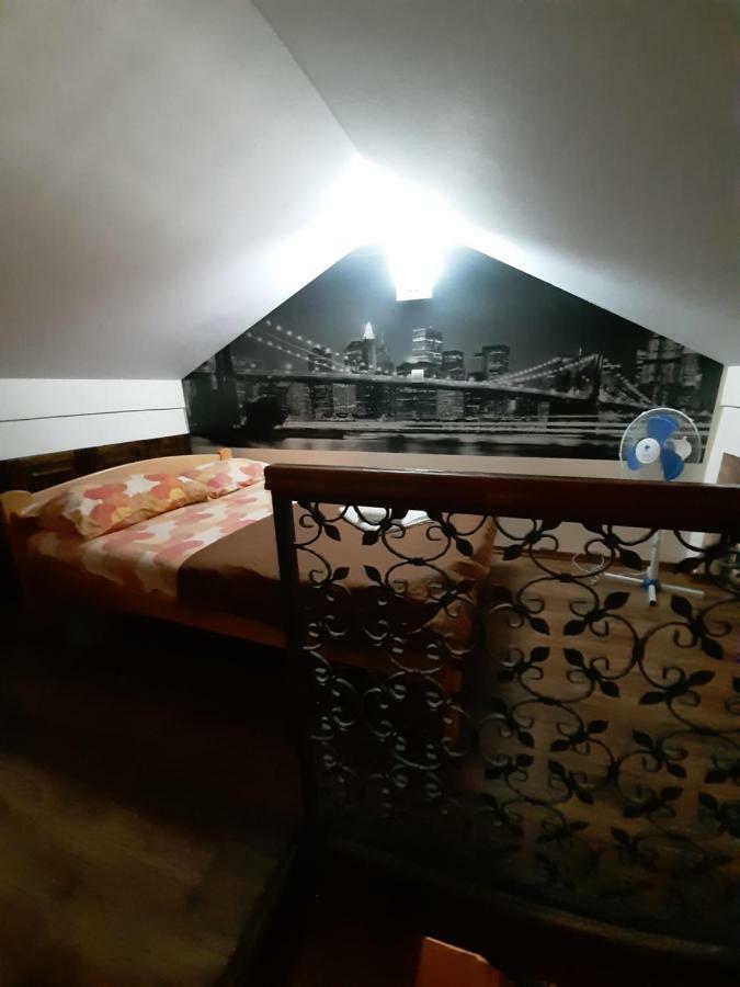 Apartmani Mia Vuksanovic Cetinje Exterior foto